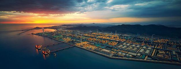 中国化工报社社长崔学军一行调研恒力大连长兴岛产业园