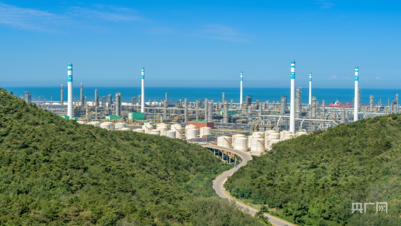 大连擘画新蓝图 向5000亿级石化产业集群迈进